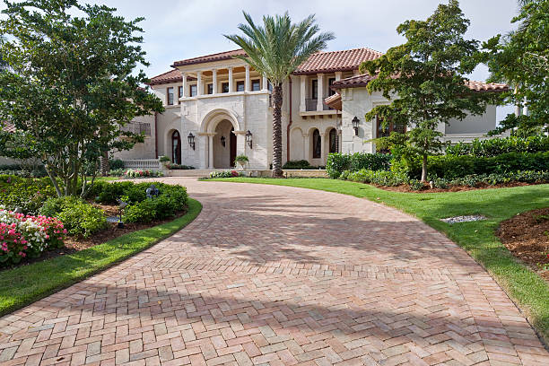 Best Driveway Pavers Contractor  in Chariton, IA